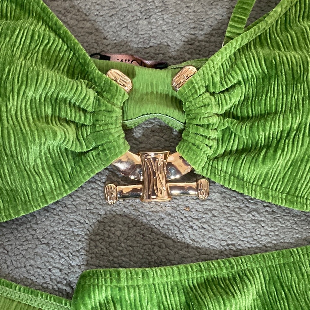 Green Textured Bikini Set with Matching Skirt - Picture 2 of 5